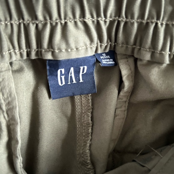 GAP High Rise Pleated Khaki Trouser Pants size 16 petite - Picture 4 of 5